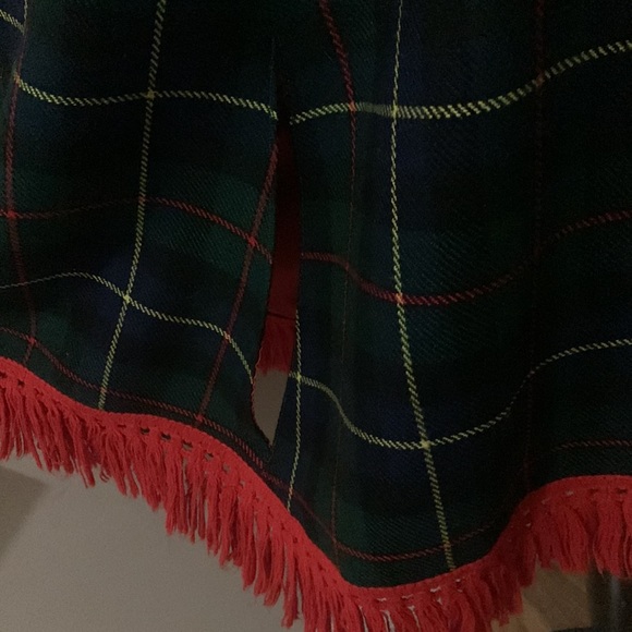 Vintage Plaid Poncho - Picture 4 of 5